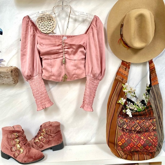 Tops - Exaggerated puff sleeves satin boho blouse w shabby chic vacay vibe